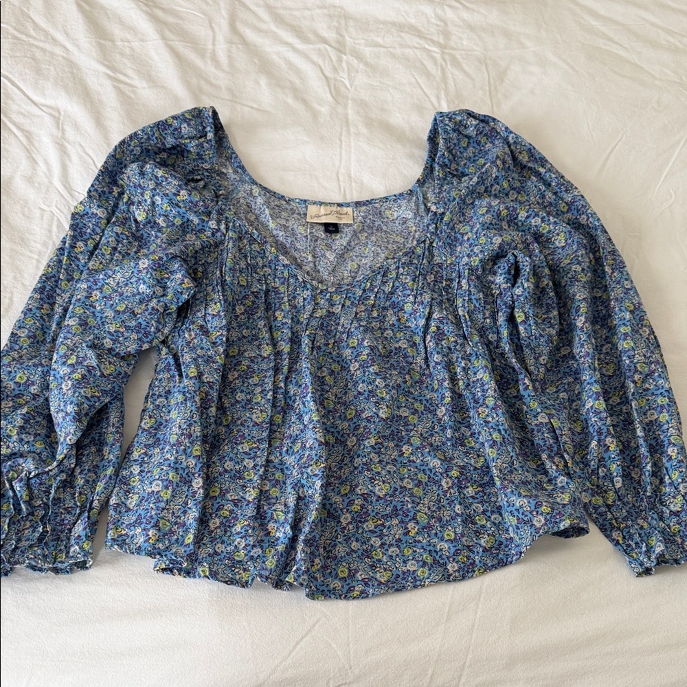 Universal Thread Blue Floral Blouse